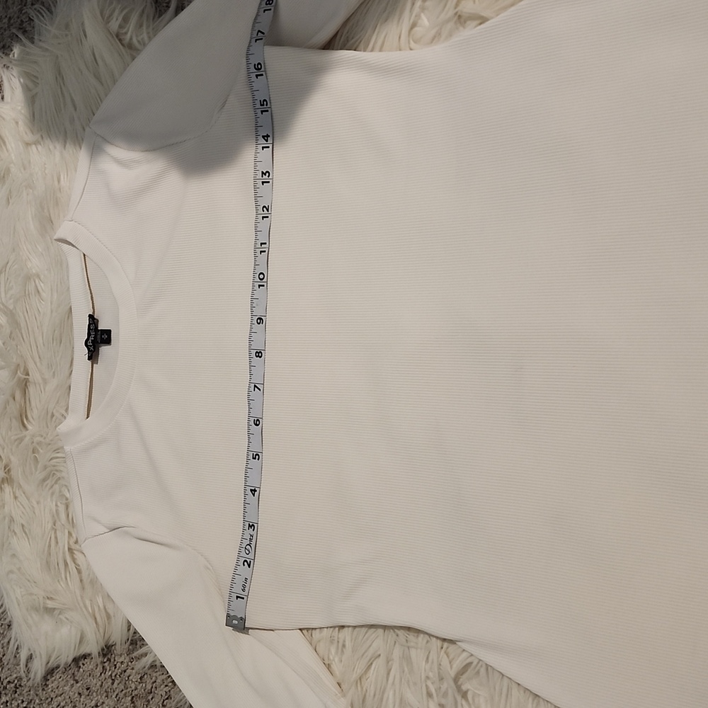 Express Ribbed Tee - Picture 3 of 6